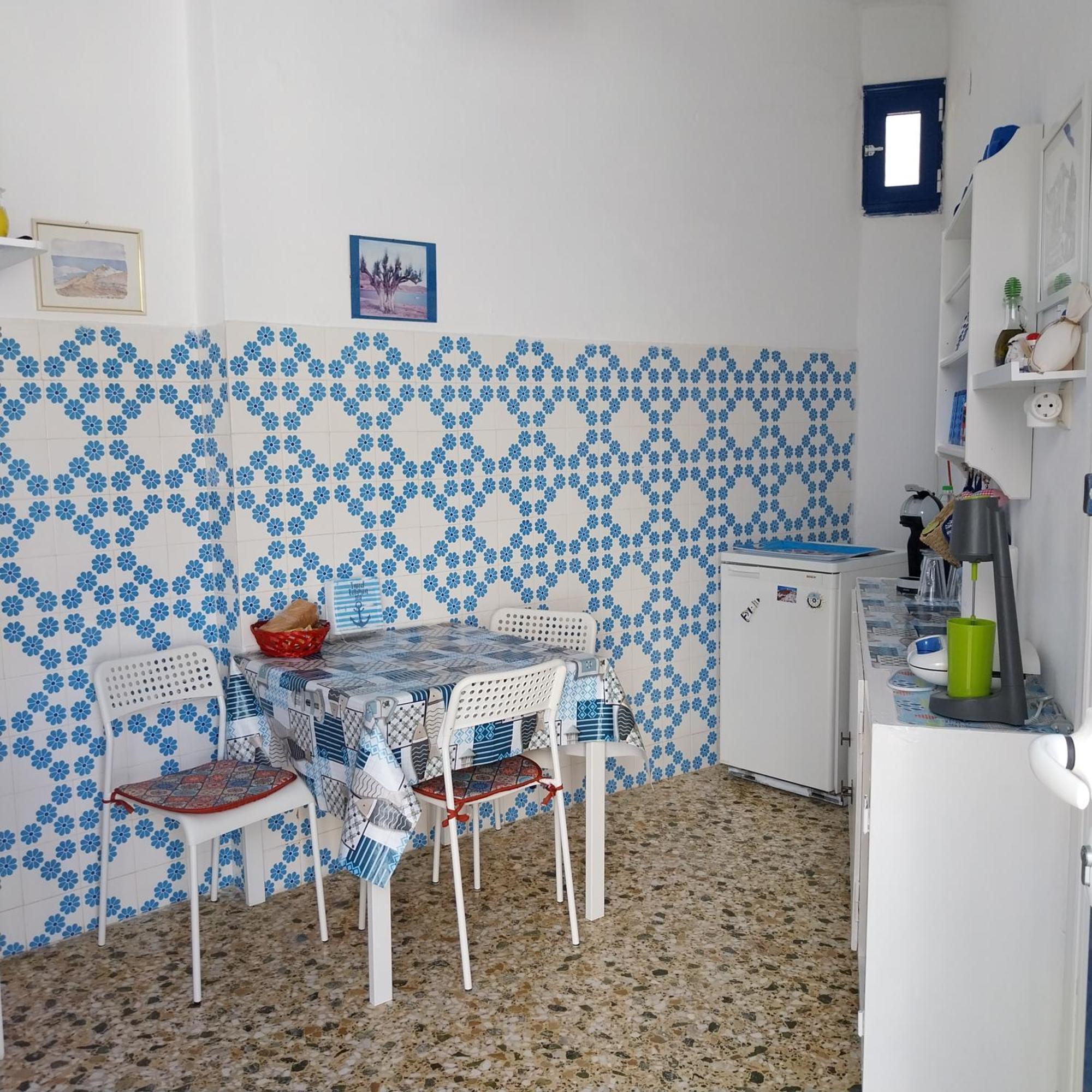 Cycladic House White And Blue In Kato Chora Villa Serifos Town Exterior foto