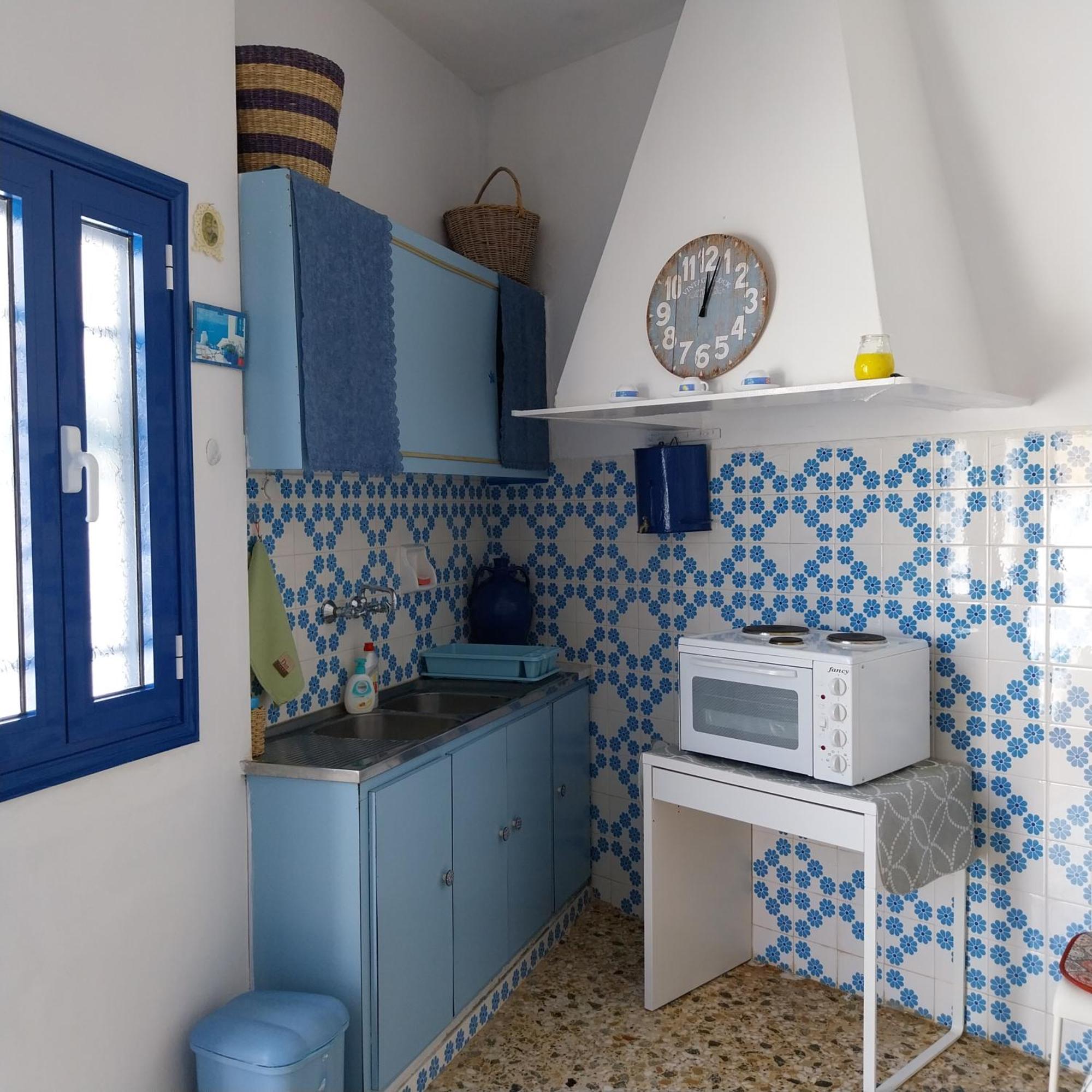 Cycladic House White And Blue In Kato Chora Villa Serifos Town Exterior foto